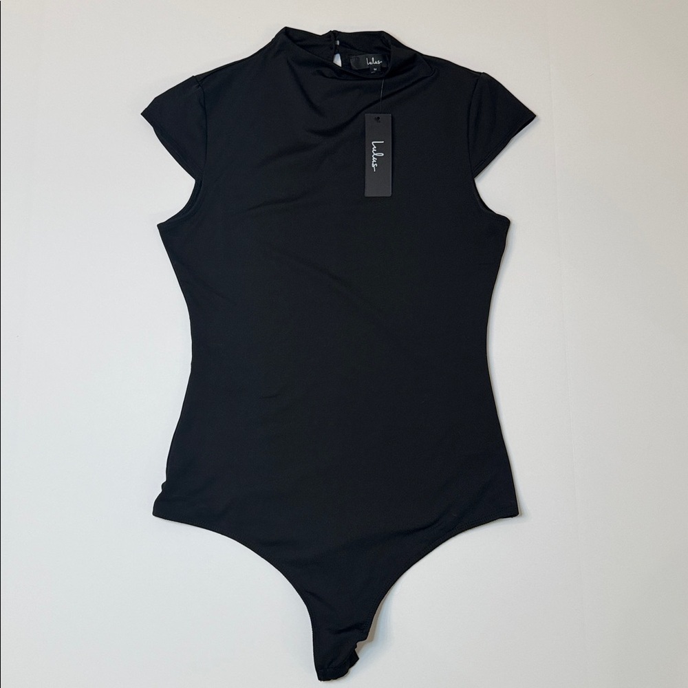 Lulu's Black Cap Sleeve Bodysuit